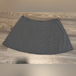 Miraclesuit Black White Polka Dot Swim Skirt Cover Up Women’s size Medium